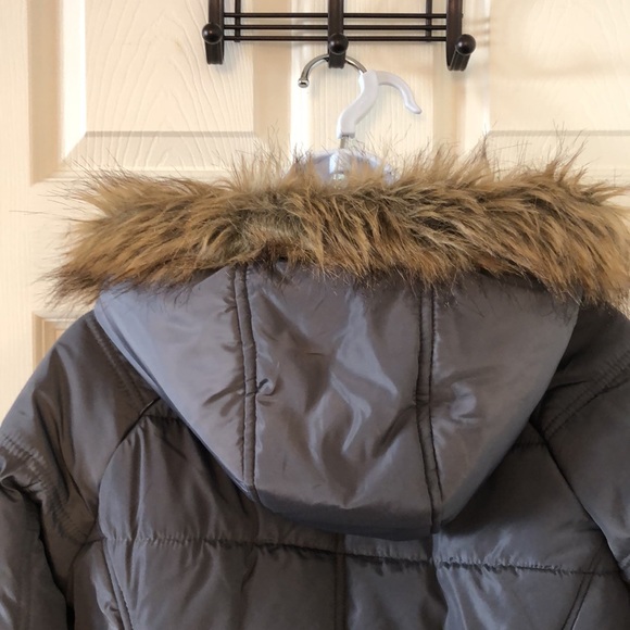 Beautiful gray puffer jacket - Picture 11 of 16